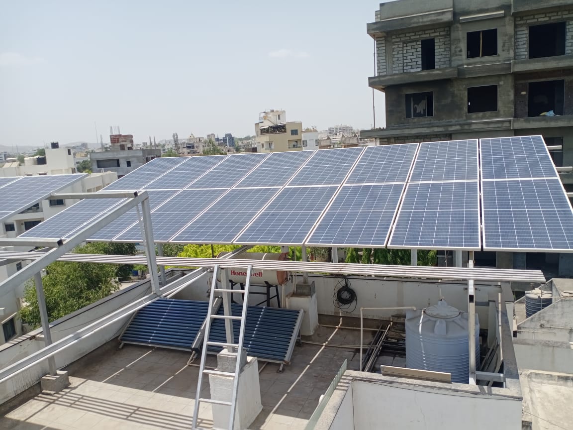 SOLART elevated rooftop solar installation